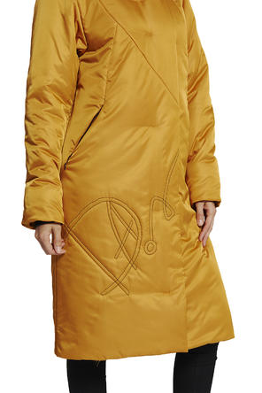 Зимнее пальто с капюшоном Димма артикул 2118 цвет горчичный фото 4