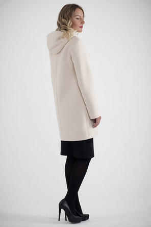 Демисезонное пальто с капюшоном кремового цвета
